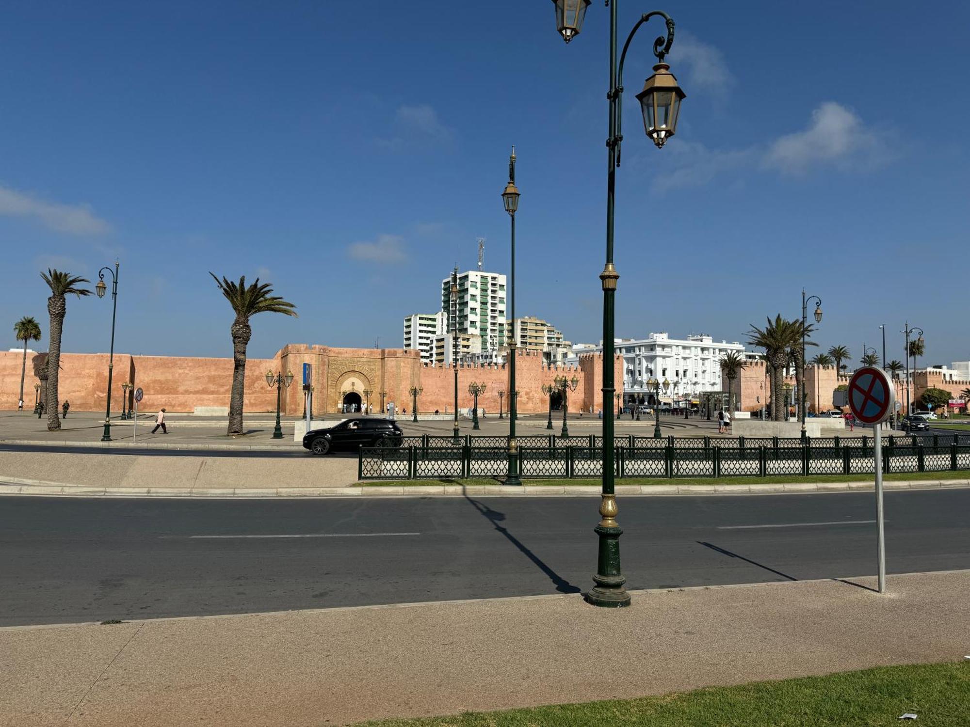 Suitouiss - Downtown - Appartement En Plein Centre Ville Rabat Exterior photo